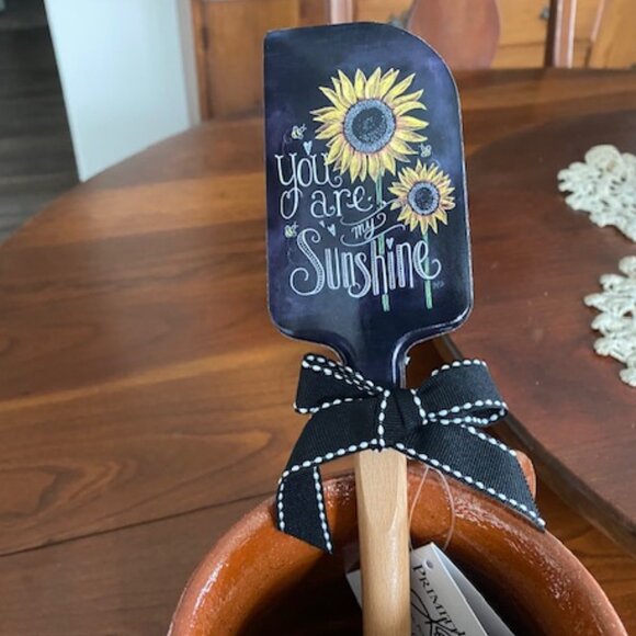 Brown HANDCRAFTED Earthenware JUG w PAINTED SUNFLOWER + SUNFLOWER RUBBER SCRAPER - Picture 8 of 10